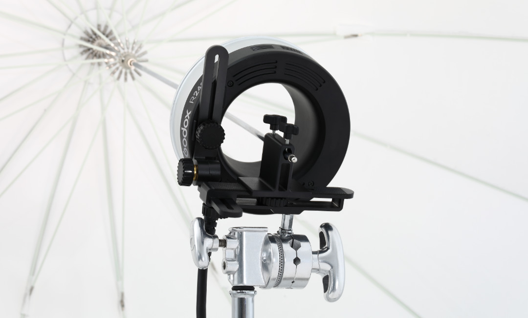 R2400_7.jpeg R2400_7.jpeg