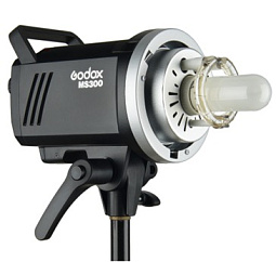 Вспышка студийная Godox MS200 Вспышка студийная Godox MS200