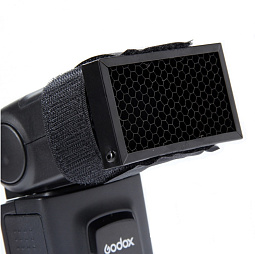 Сотовая насадка Godox HC-01 для накамерных вспышек Сотовая насадка Godox HC-01 для накамерных вспышек